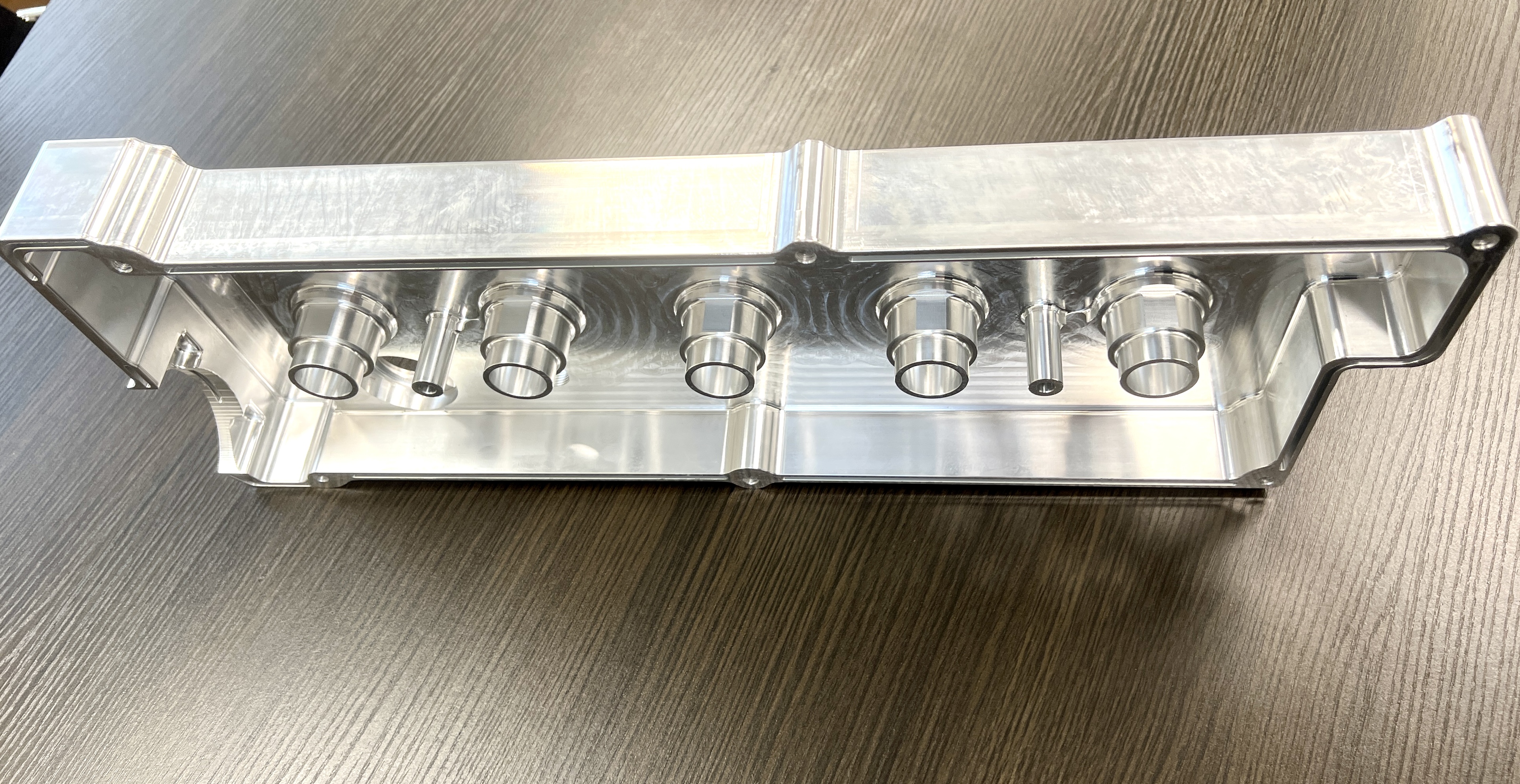 CNC gefräster Billet Ventildeckel für 2,2L 5 Zylinder Motoren mit Zahnriemen 
