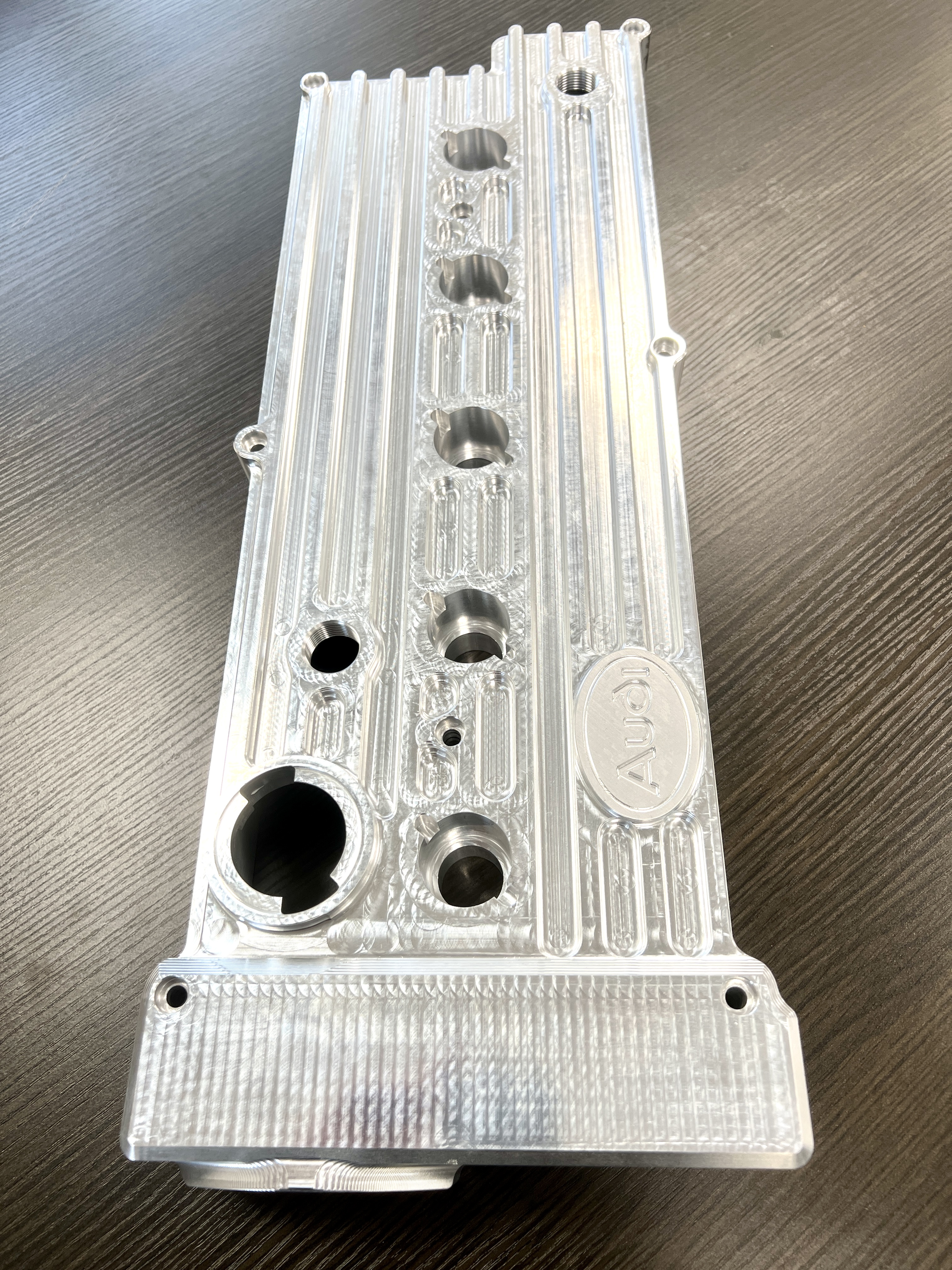 CNC gefräster Billet Ventildeckel für 2,2L 5 Zylinder Motoren mit Zahnriemen 