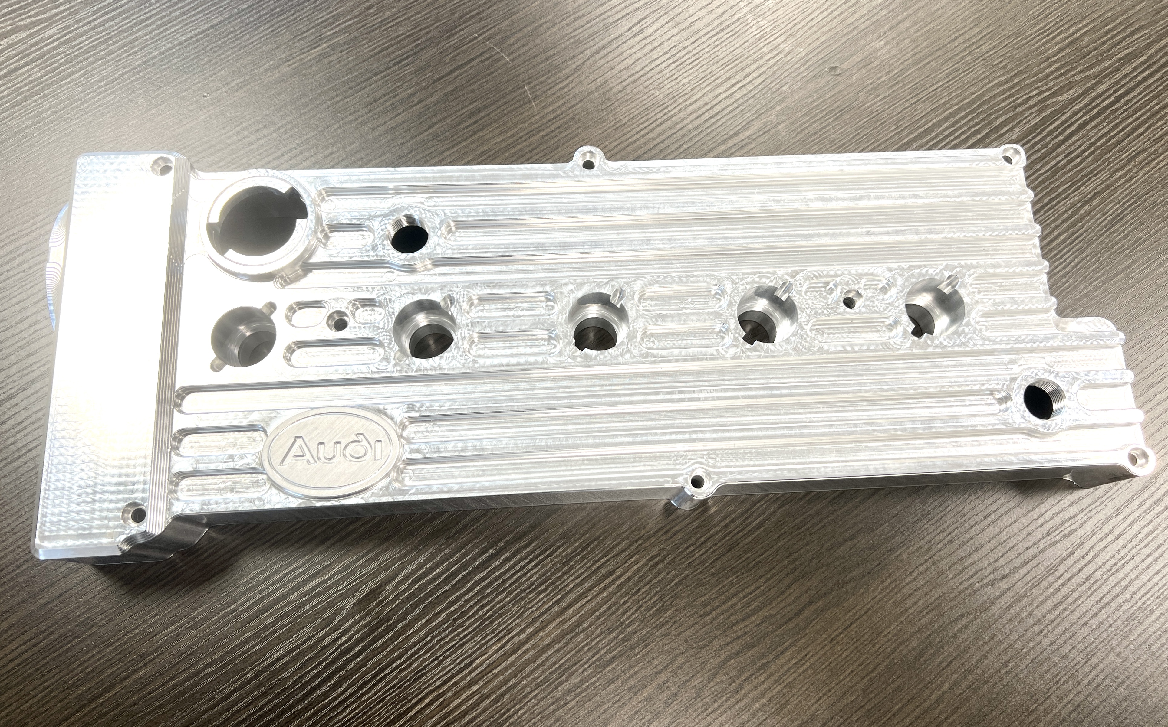 CNC gefräster Billet Ventildeckel für 2,2L 5 Zylinder Motoren mit Zahnriemen 
